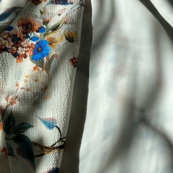 silky floral cardigan - Picture 3 of 3